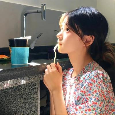 高山上的热气球